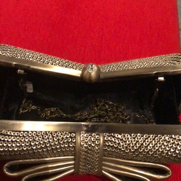 Gold sequenced formal clutch - Picture 5 of 6